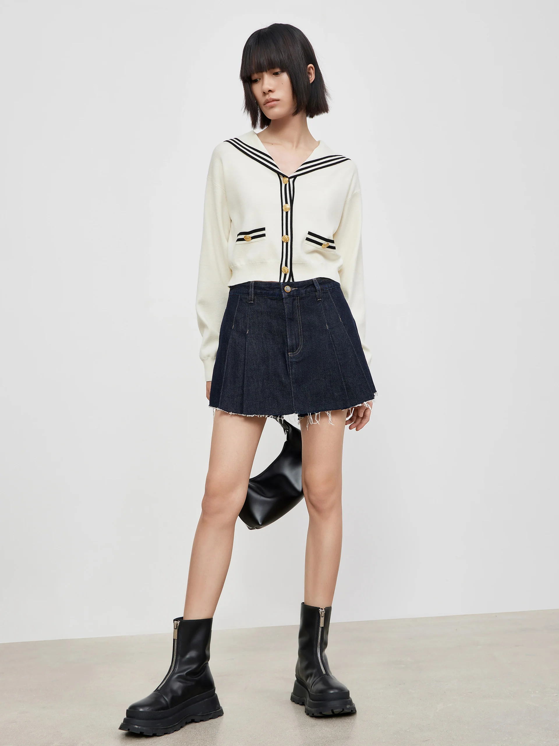 Contrast Metal Button Knit Top - Image 12