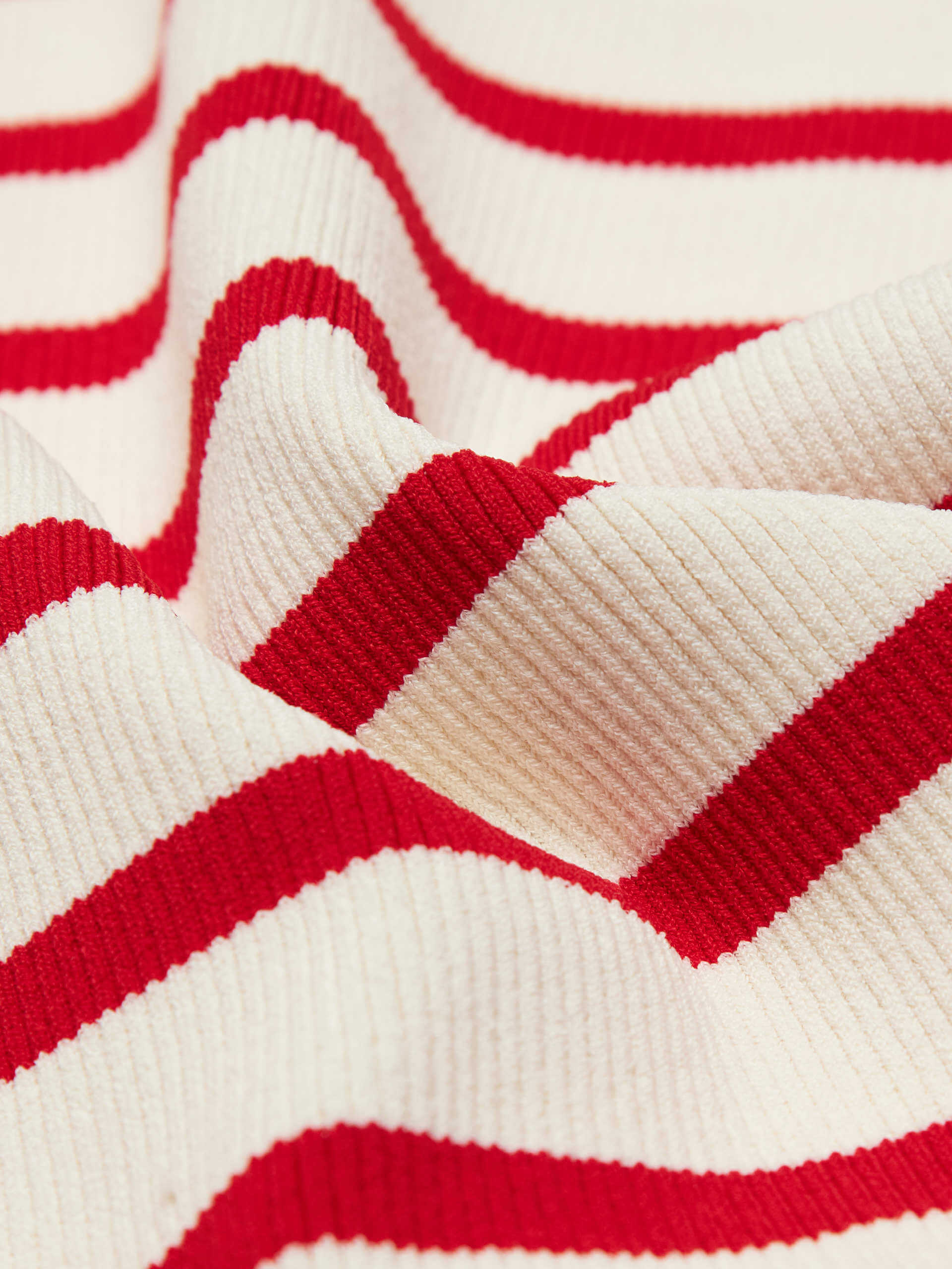 Contrast Pleated Knitted Top - Image 27