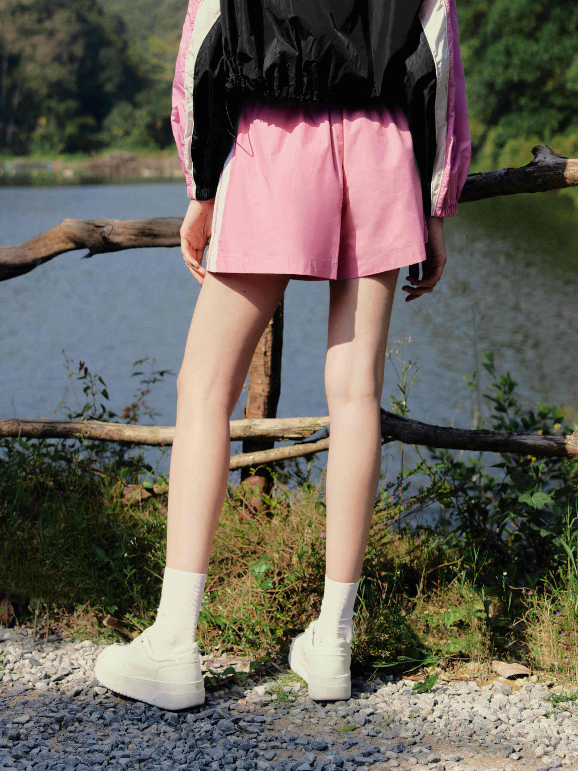 Contrast Trim Drawstring Shorts - Image 13