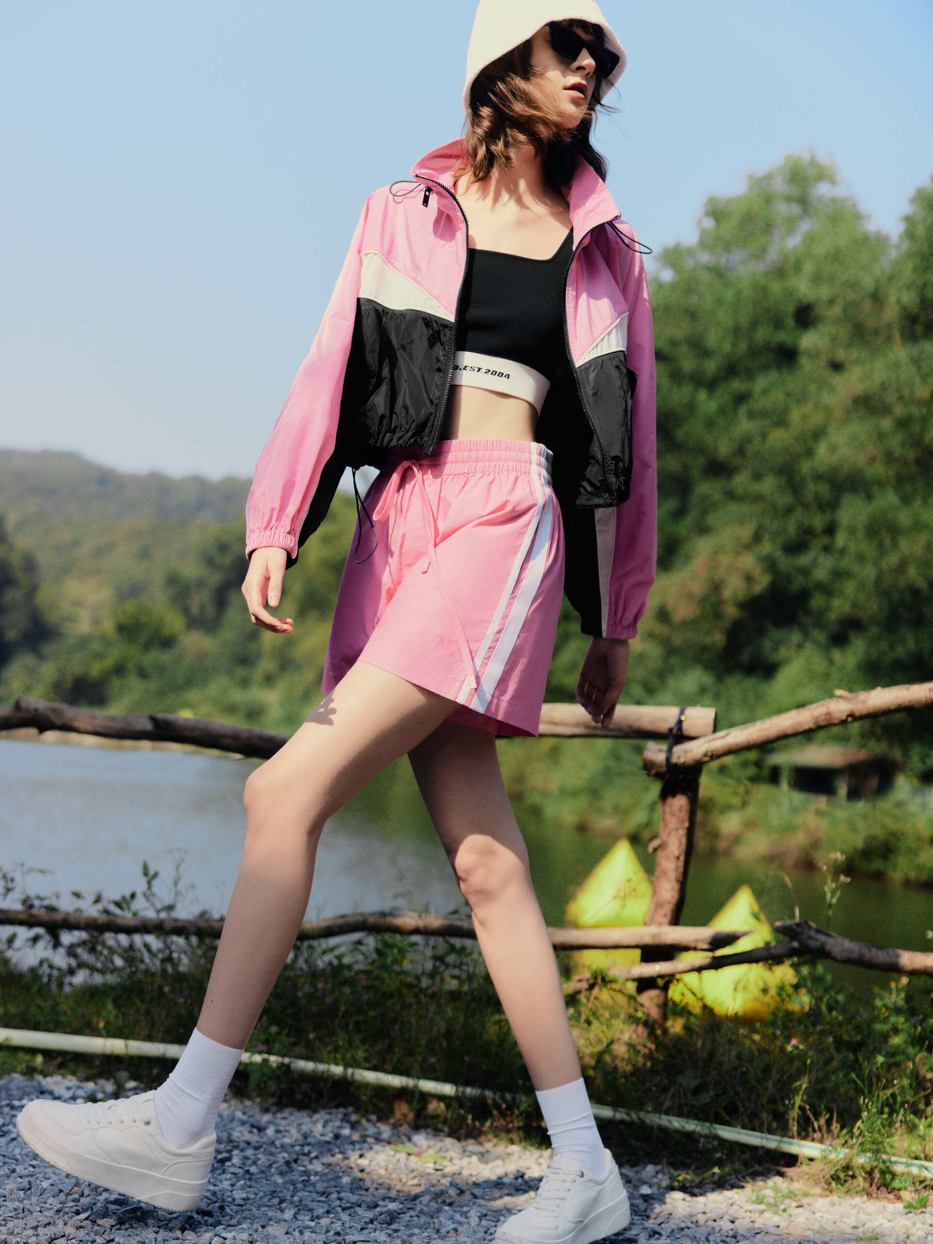 Contrast Trim Drawstring Shorts - Image 14