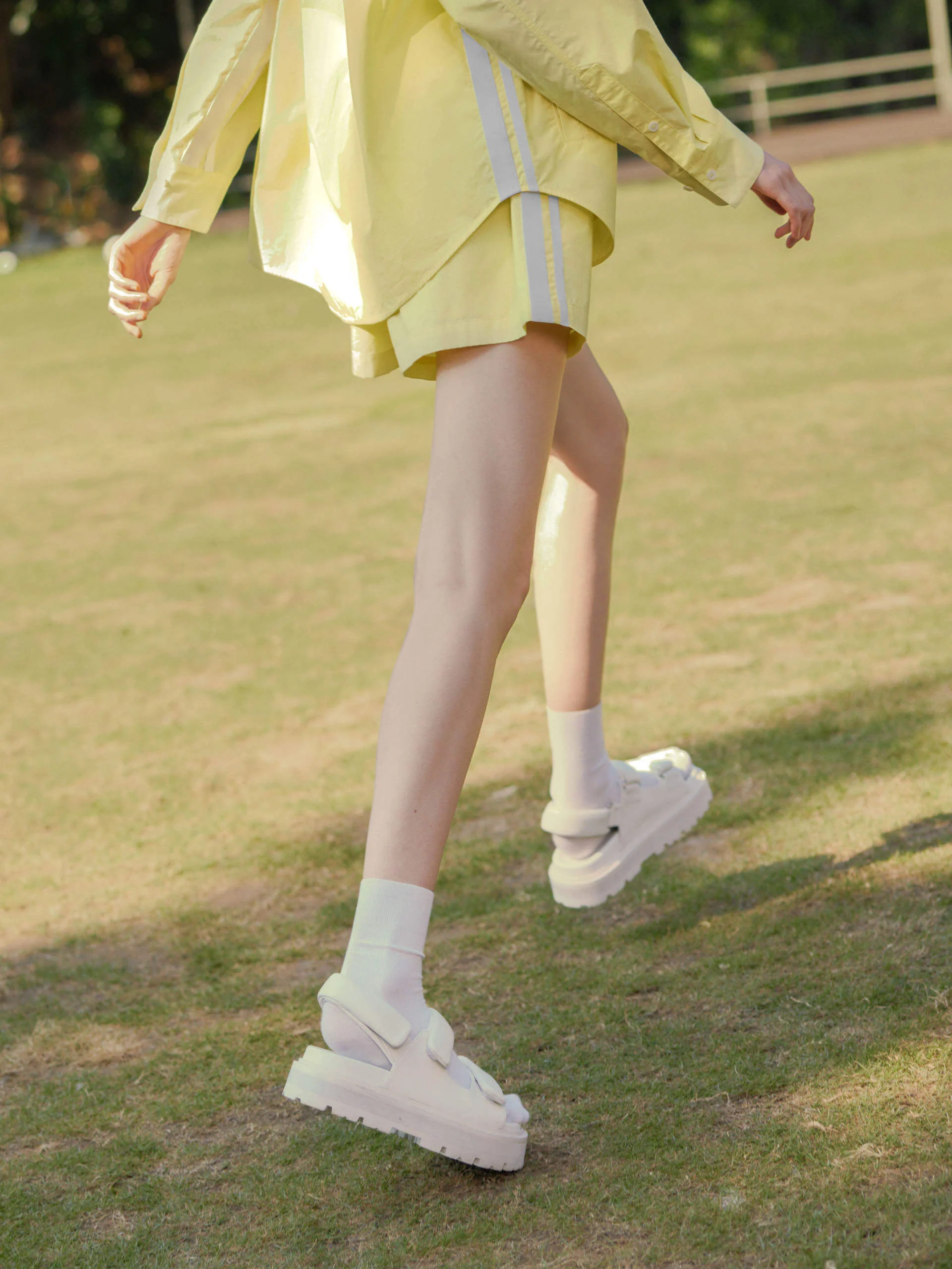 Contrast Trim Drawstring Shorts - Image 18