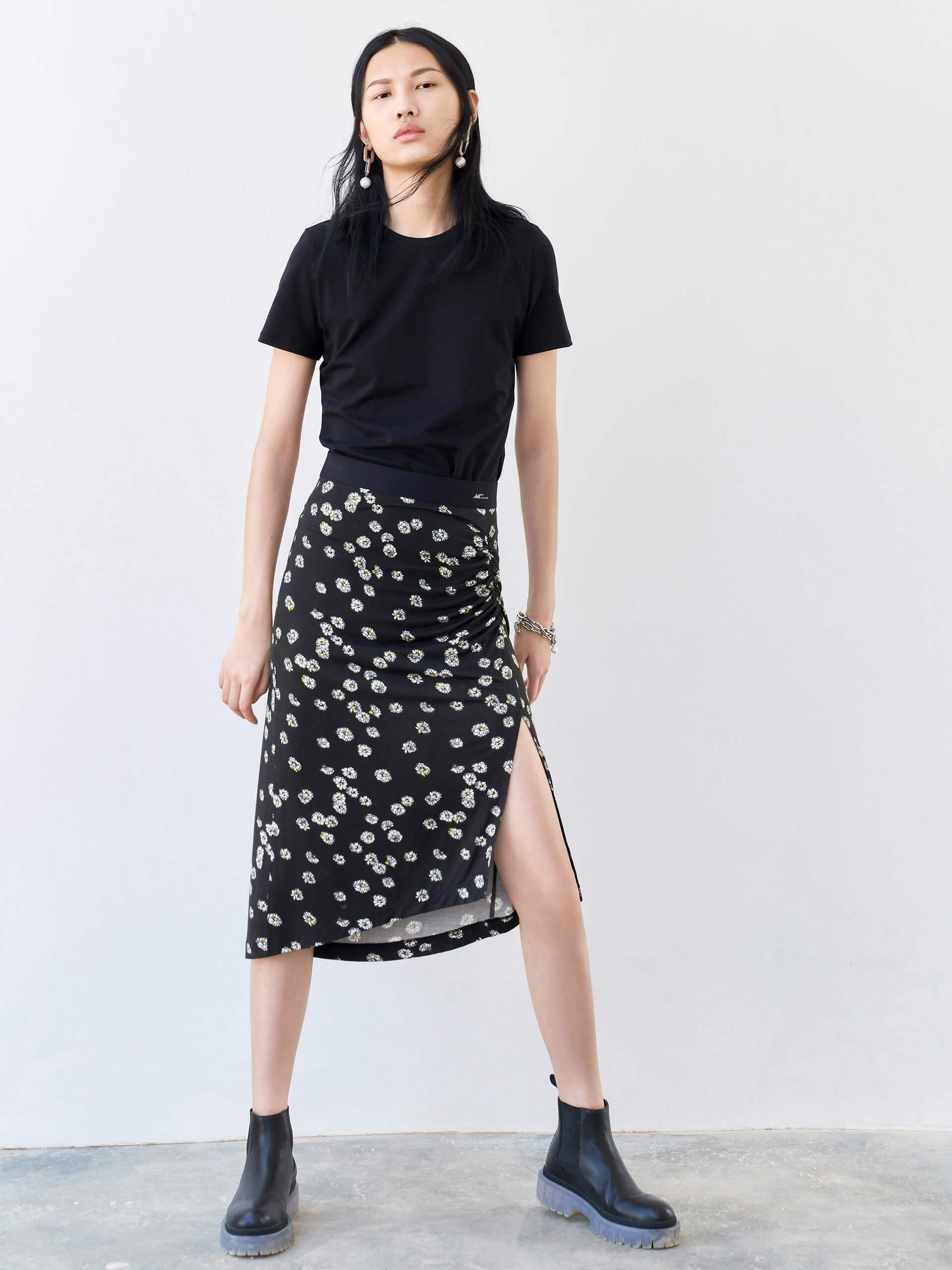 Cotton Letter LOGO T-shirt - Image 11