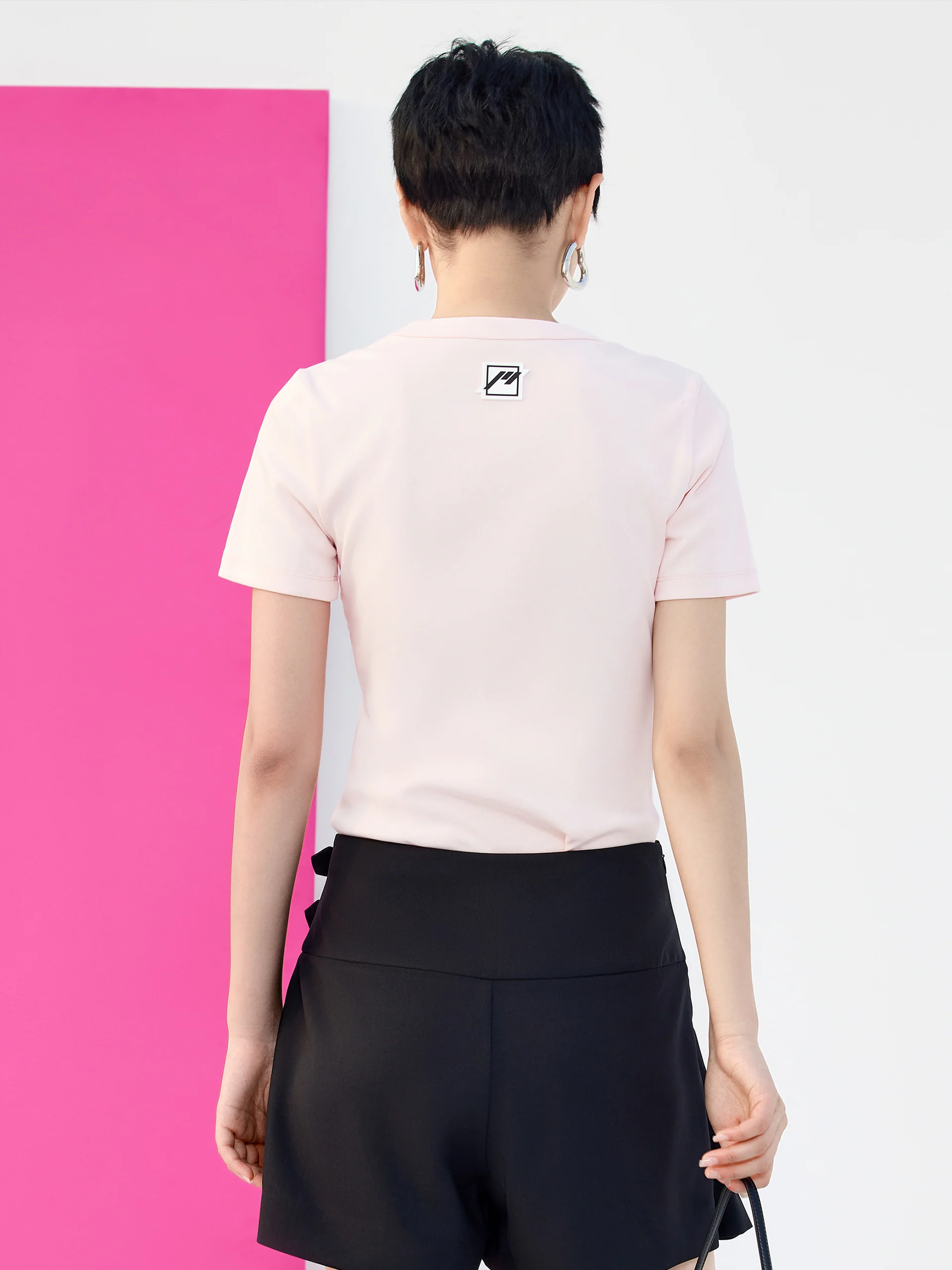 Crewneck Elastic T-shirt - Image 14