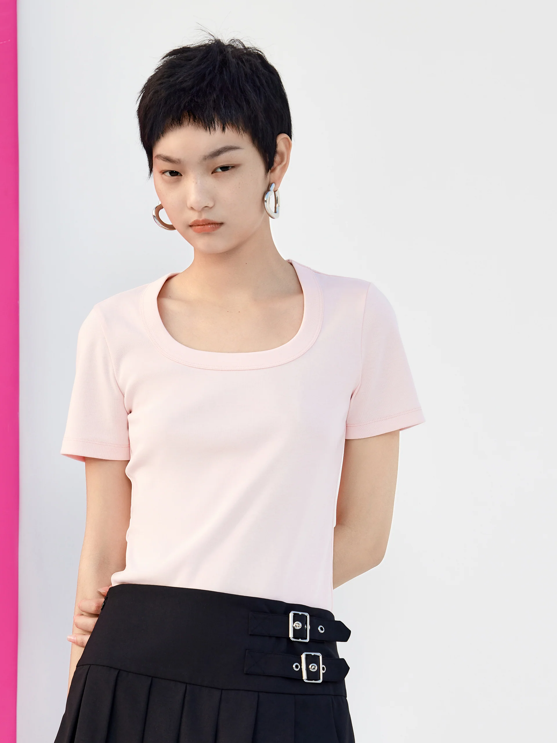 Crewneck Elastic T-shirt - Image 16