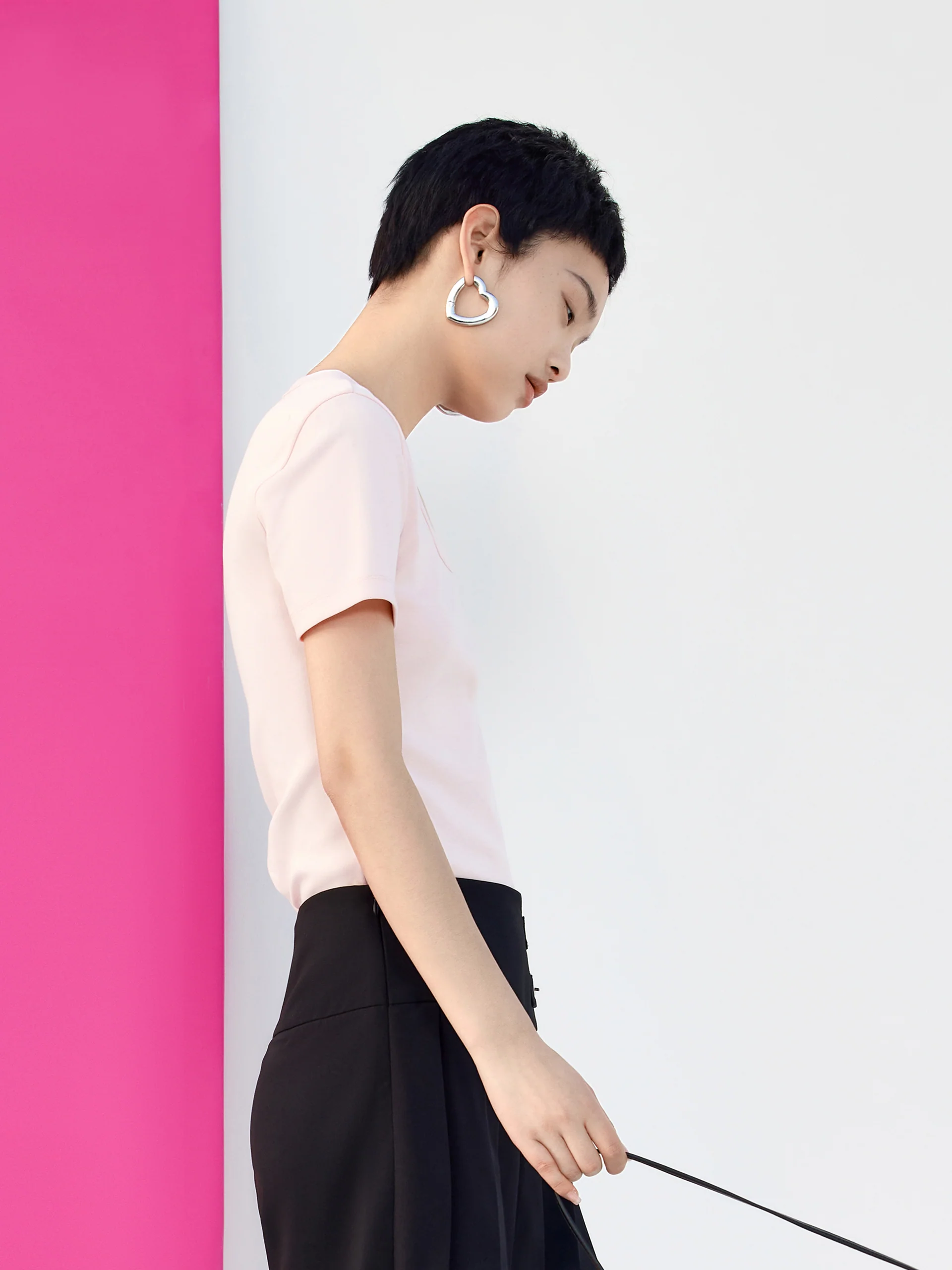 Crewneck Elastic T-shirt - Image 17