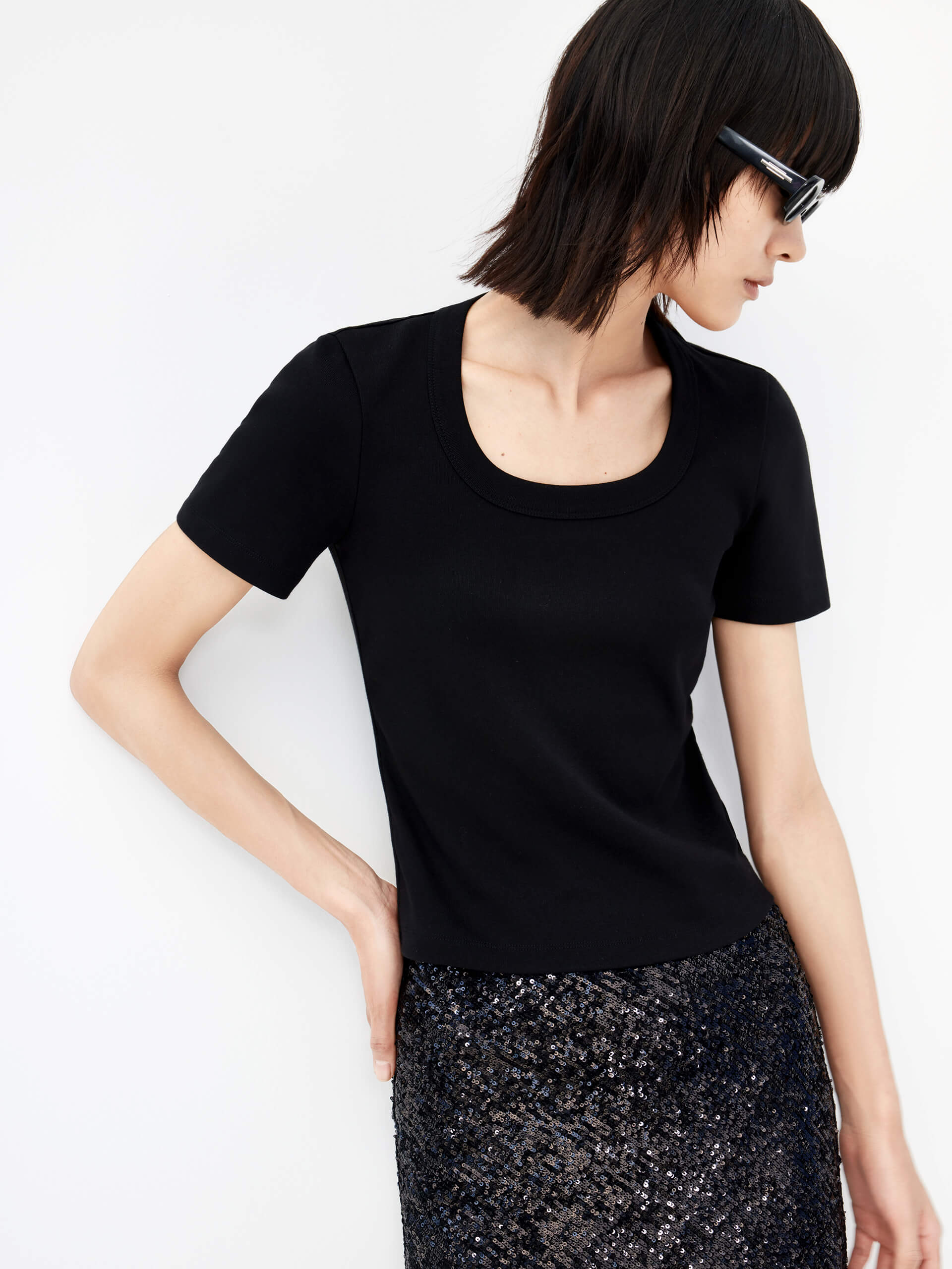 Crewneck Elastic T-shirt - Image 19