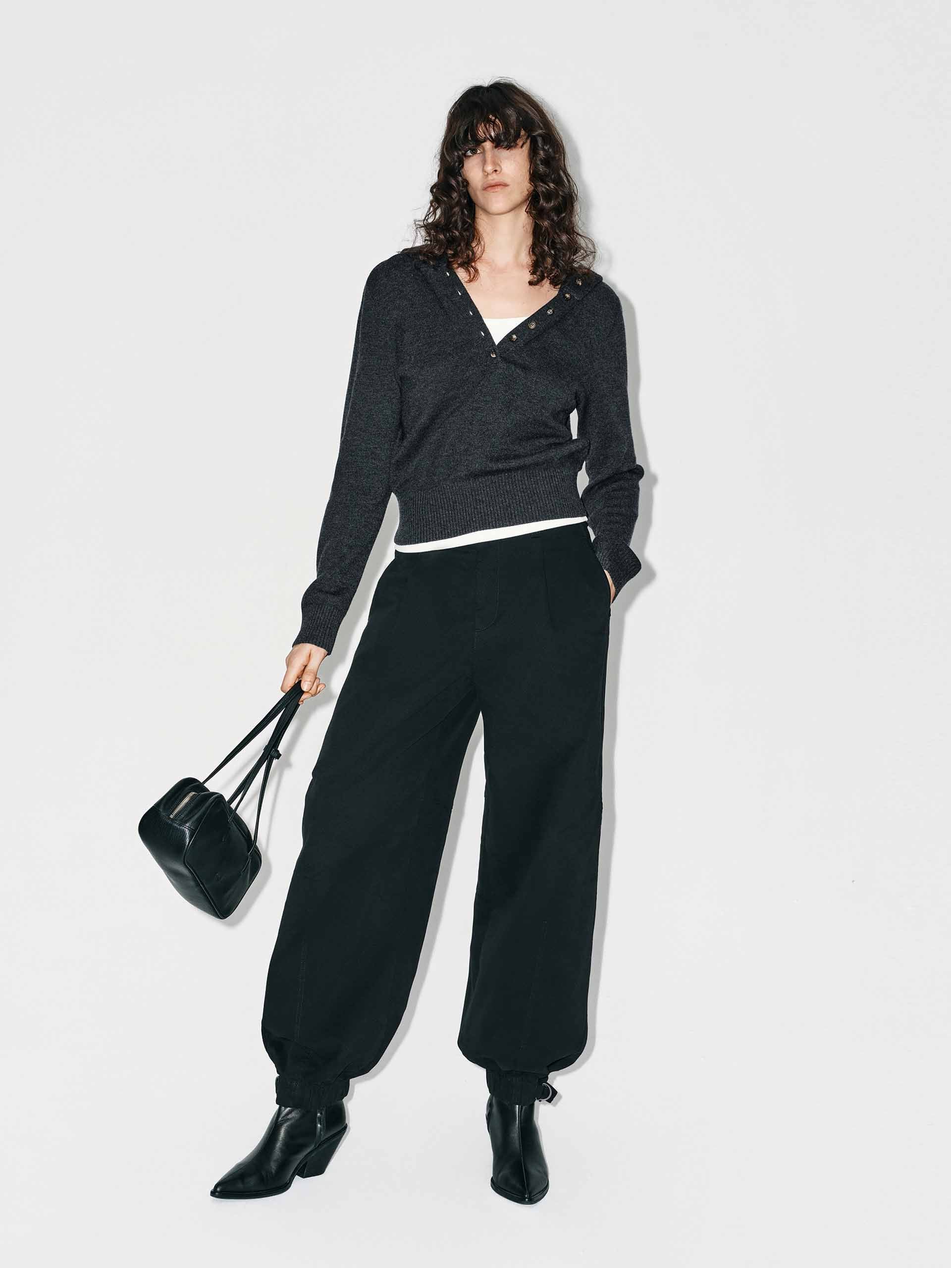 Cropped Hooded Knitted Top - Image 10