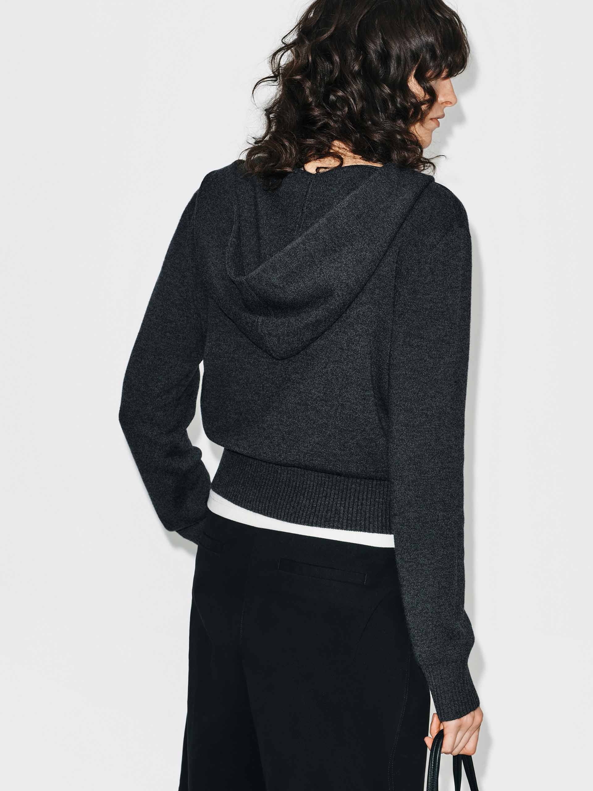 Cropped Hooded Knitted Top - Image 15