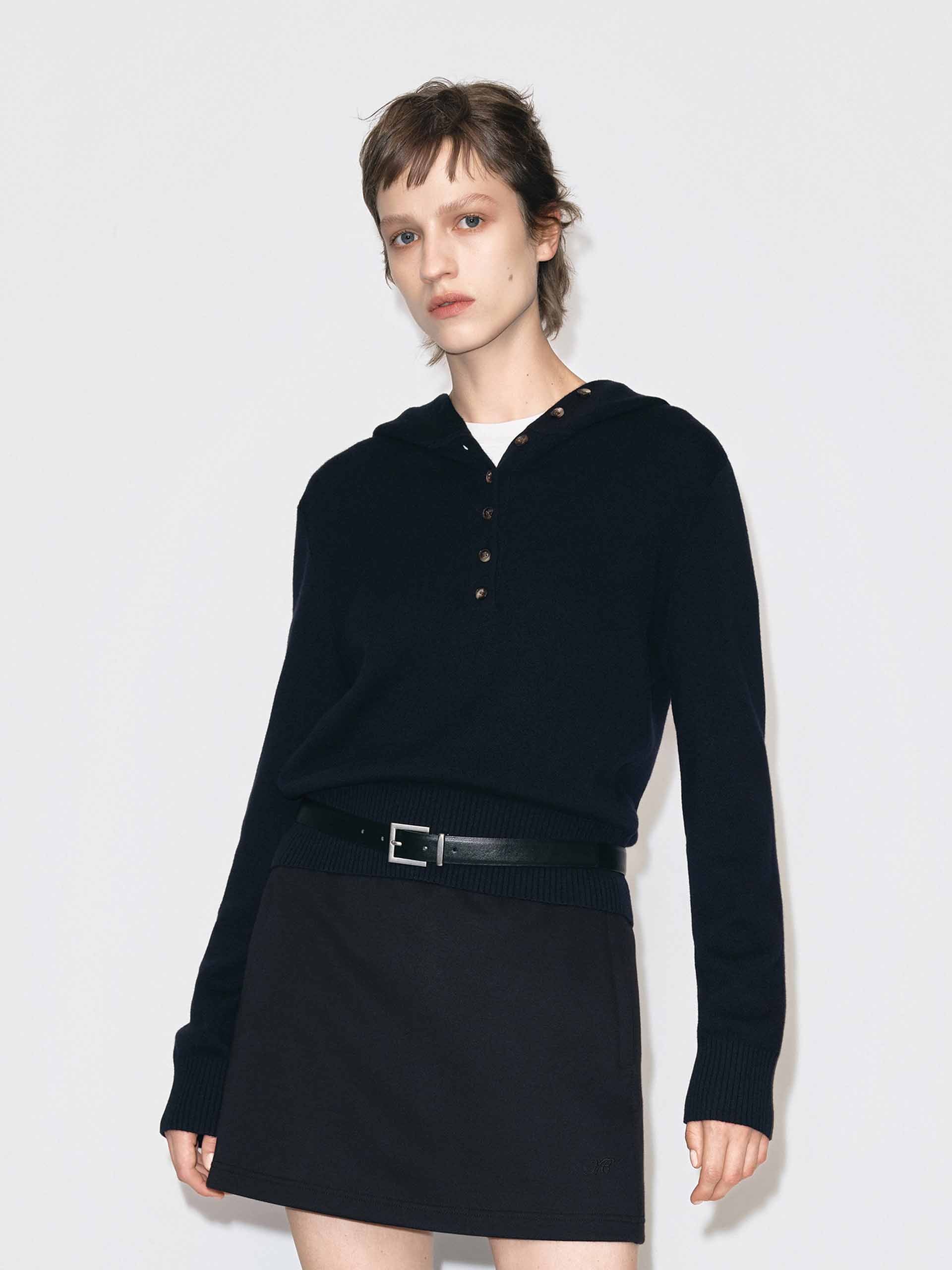 Cropped Hooded Knitted Top - Image 3