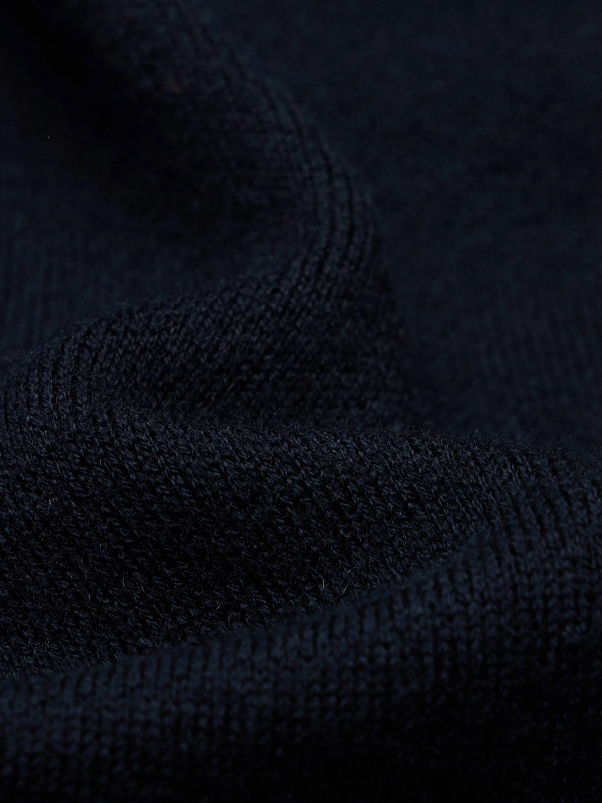 Cropped Hooded Knitted Top - Image 4