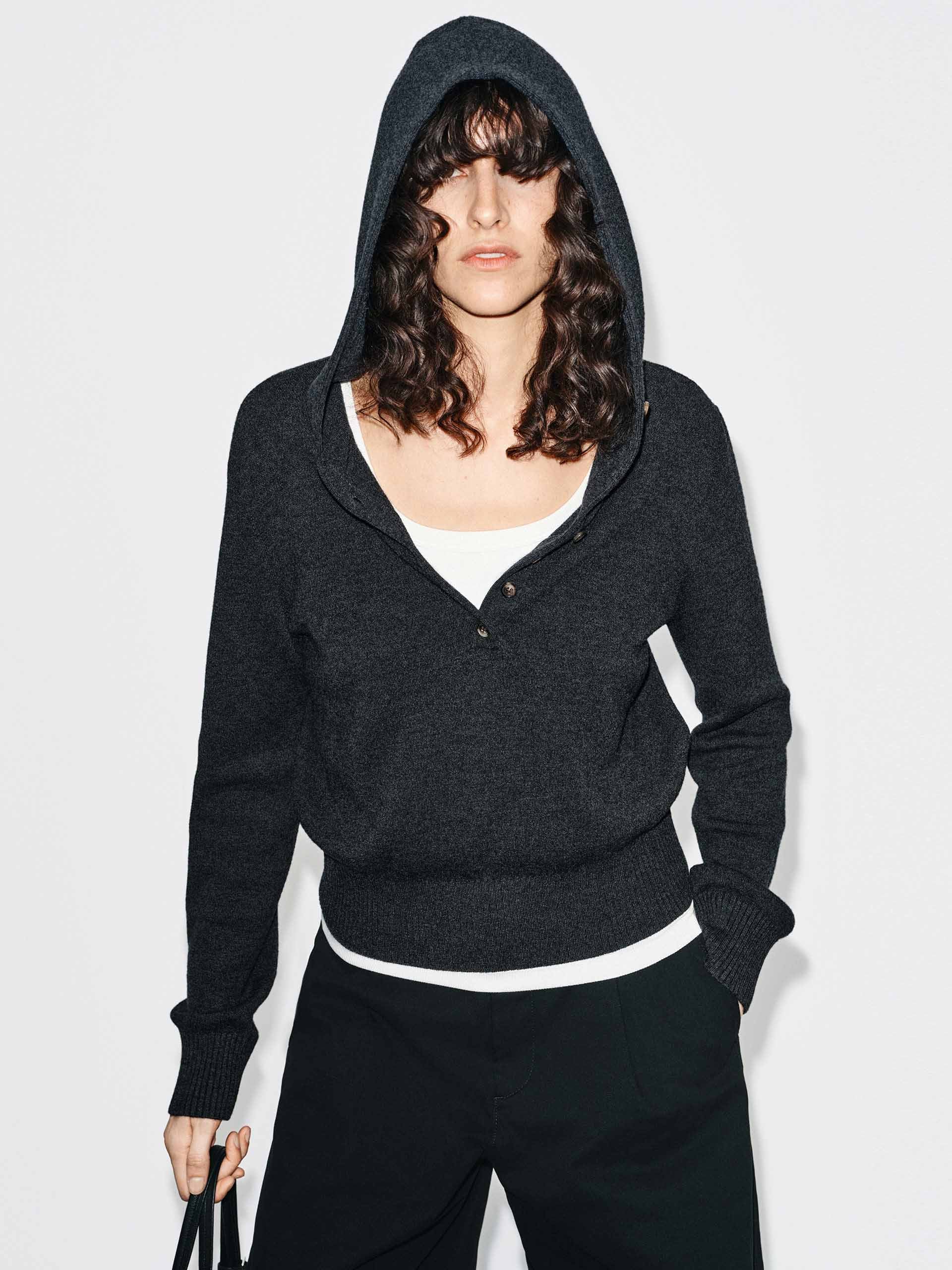 Cropped Hooded Knitted Top - Image 9