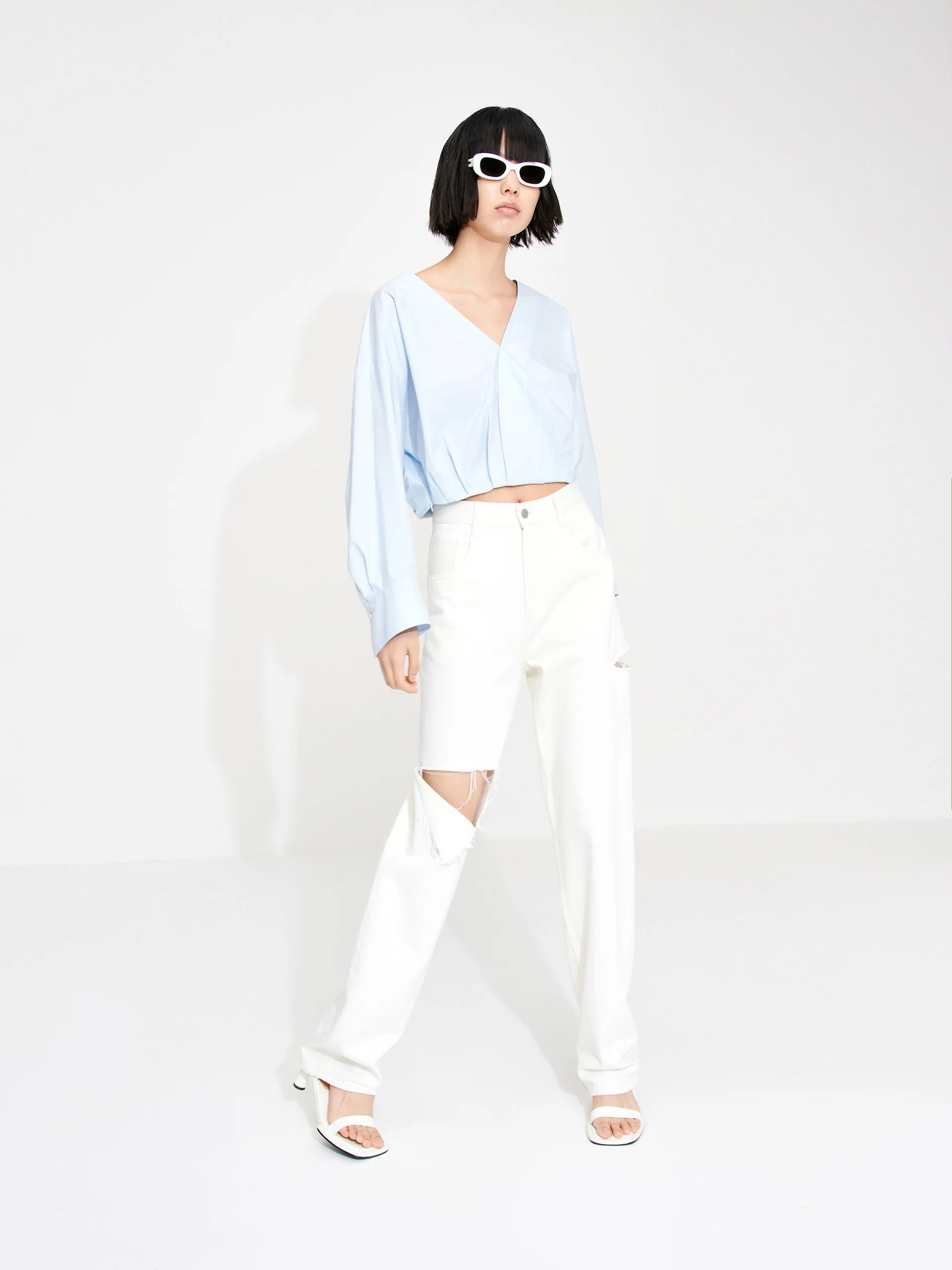 Cropped V-neck Cotton Top - Image 3