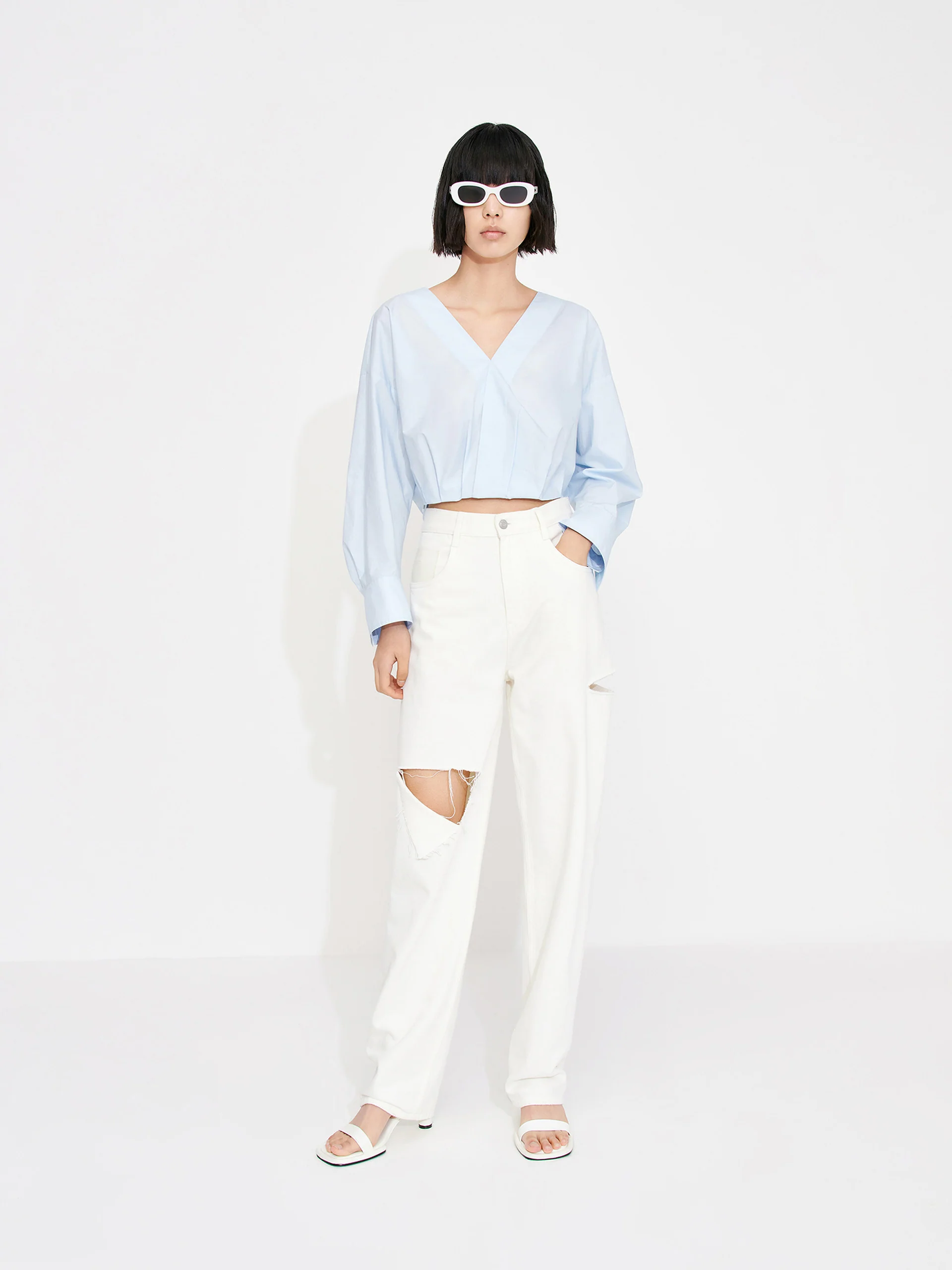 Cropped V-neck Cotton Top - Image 4