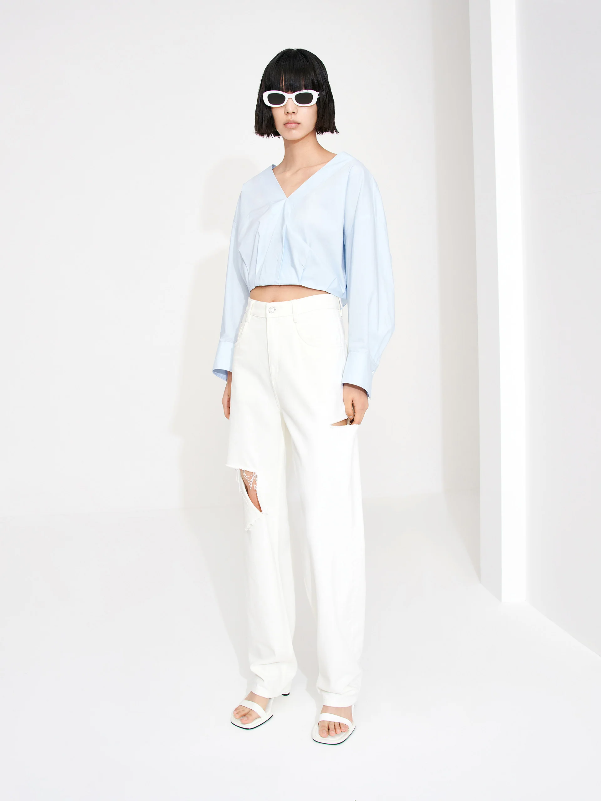 Cropped V-neck Cotton Top - Image 6