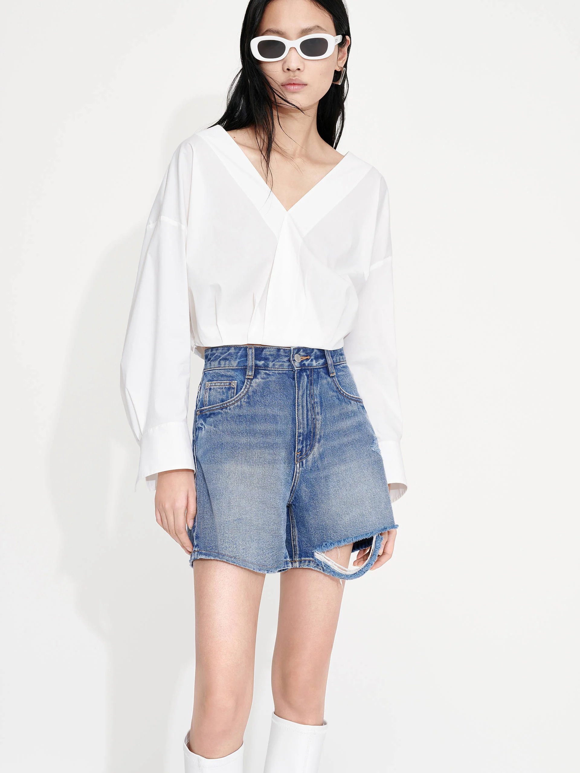 Cropped V-neck Cotton Top - Image 7