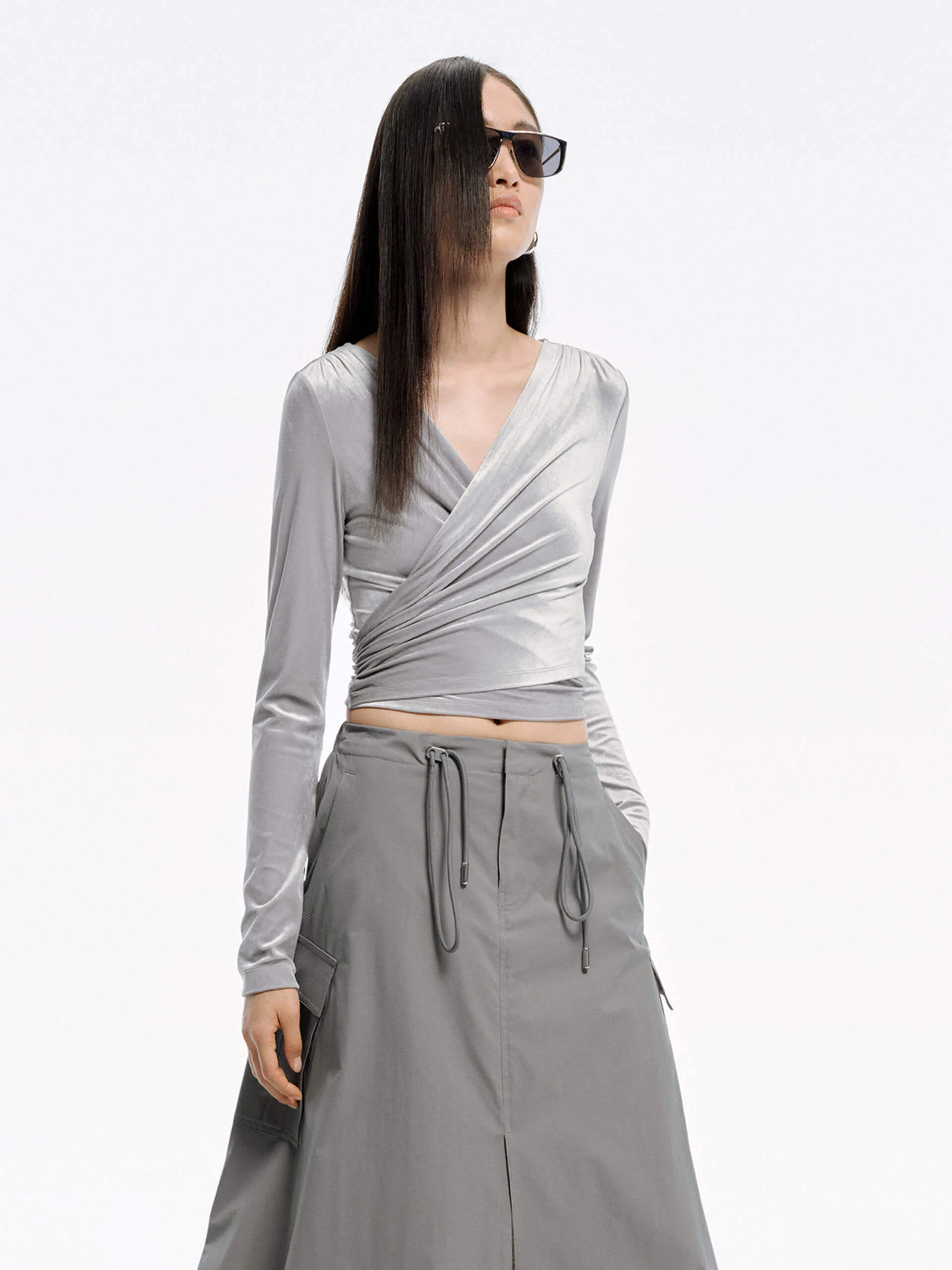 Cropped V-neck Top - Image 8