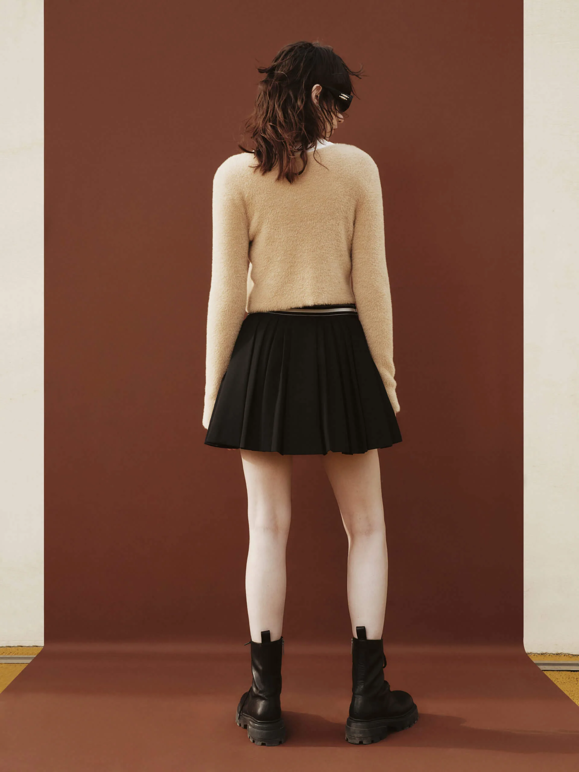 Elasticated Waist Pleated Skirt - Image 11