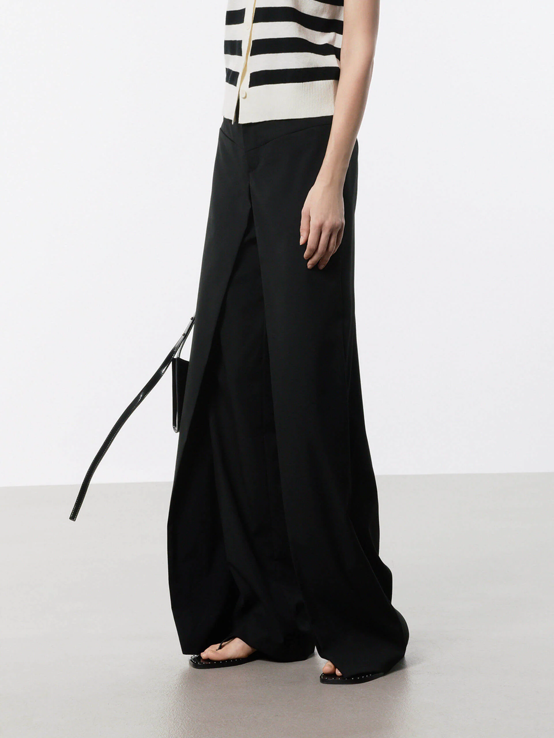 Front Pleated Straight Pants - Image 3
