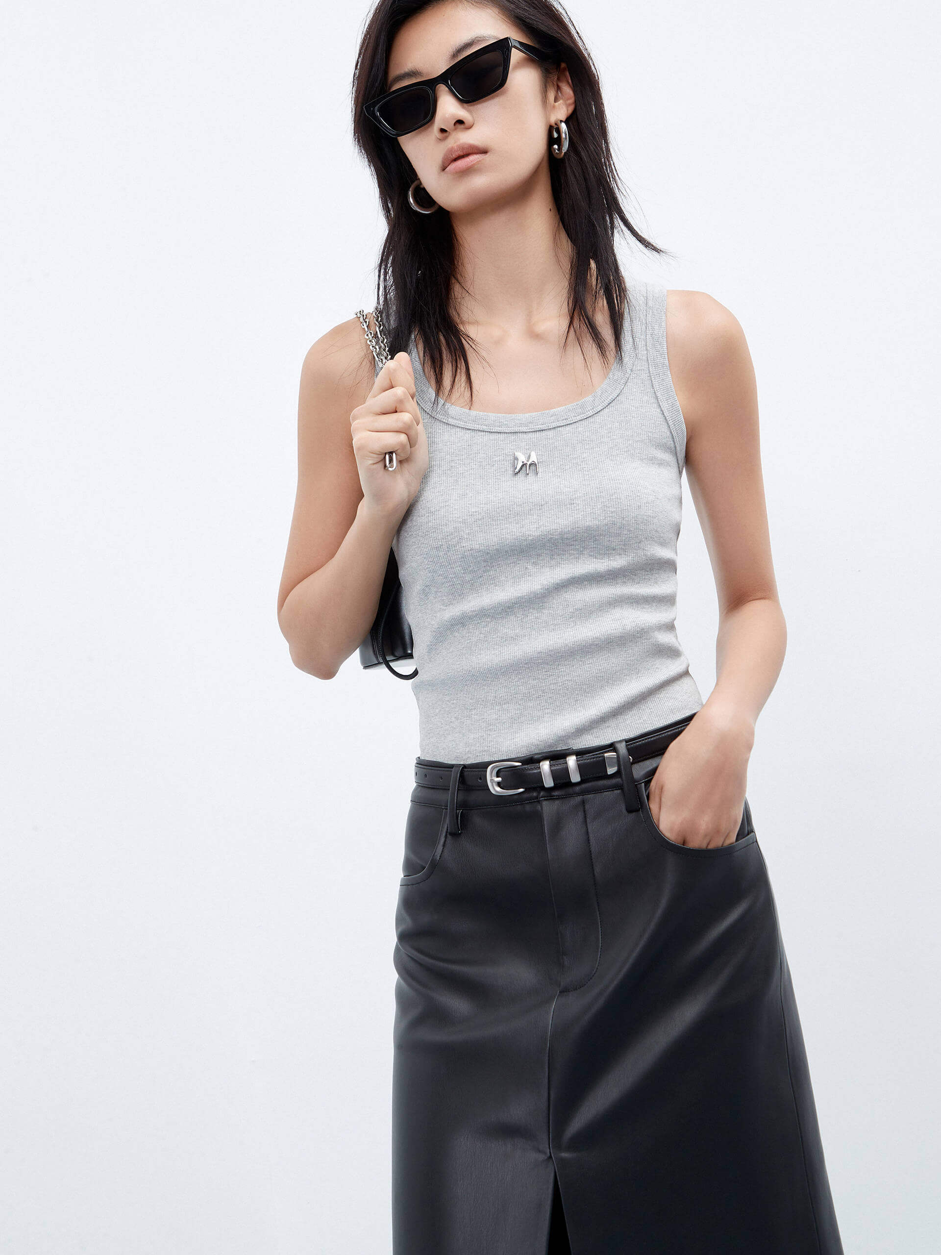 Metal M Detail Ribbed Tank Top - Image 10