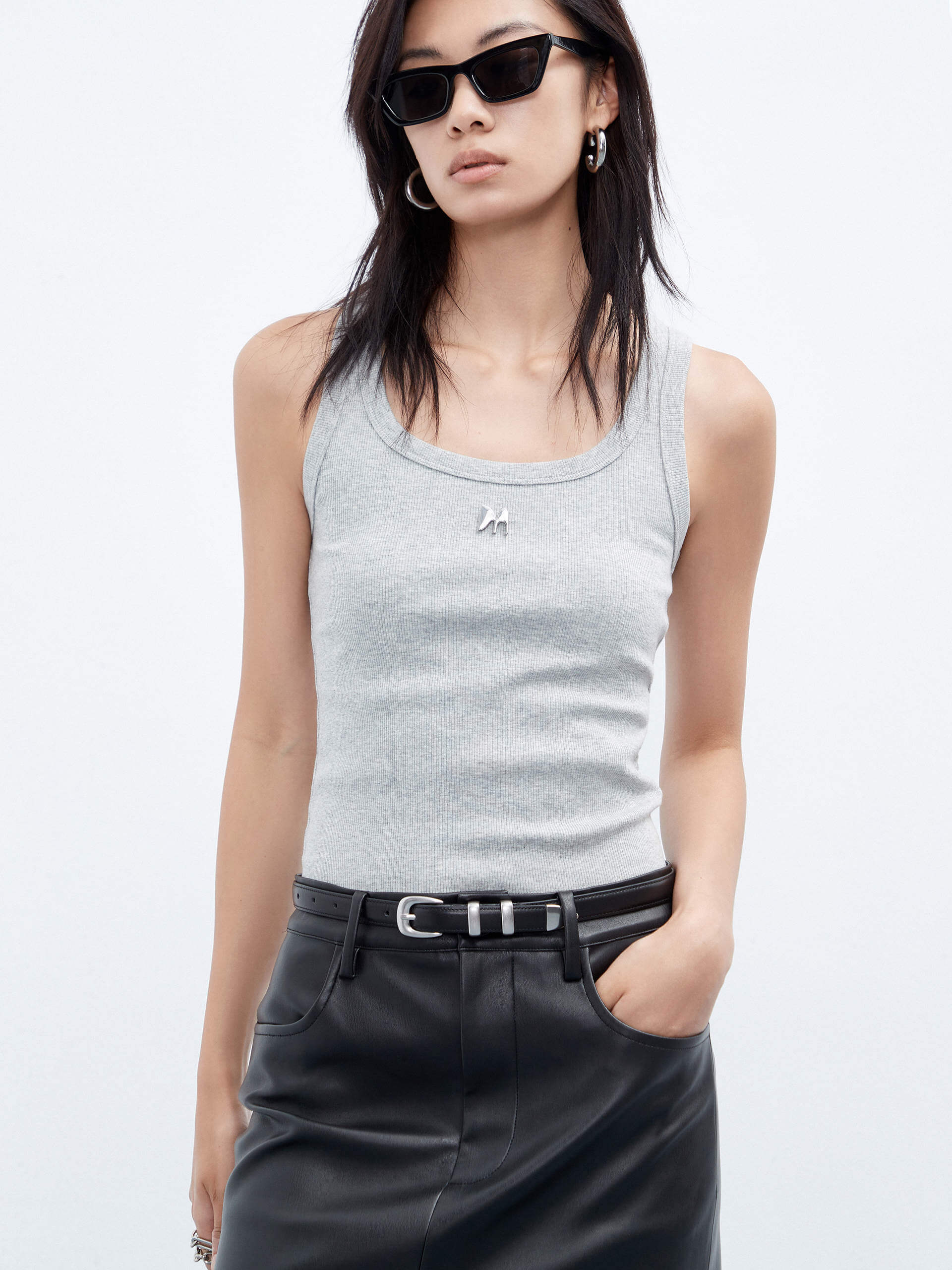 Metal M Detail Ribbed Tank Top - Image 9